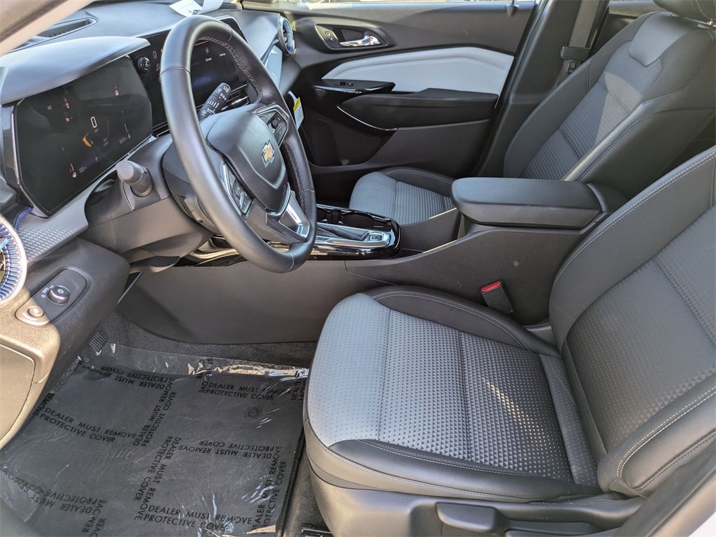 Thumbnail: 2025 Chevrolet Trax - 20