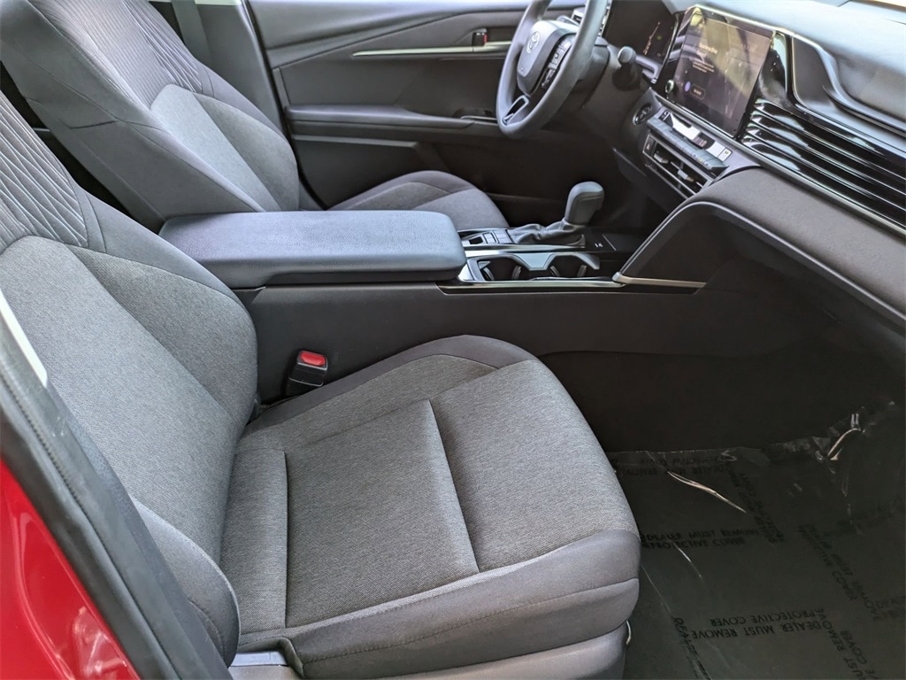 Thumbnail: 2025 Toyota Camry - 31