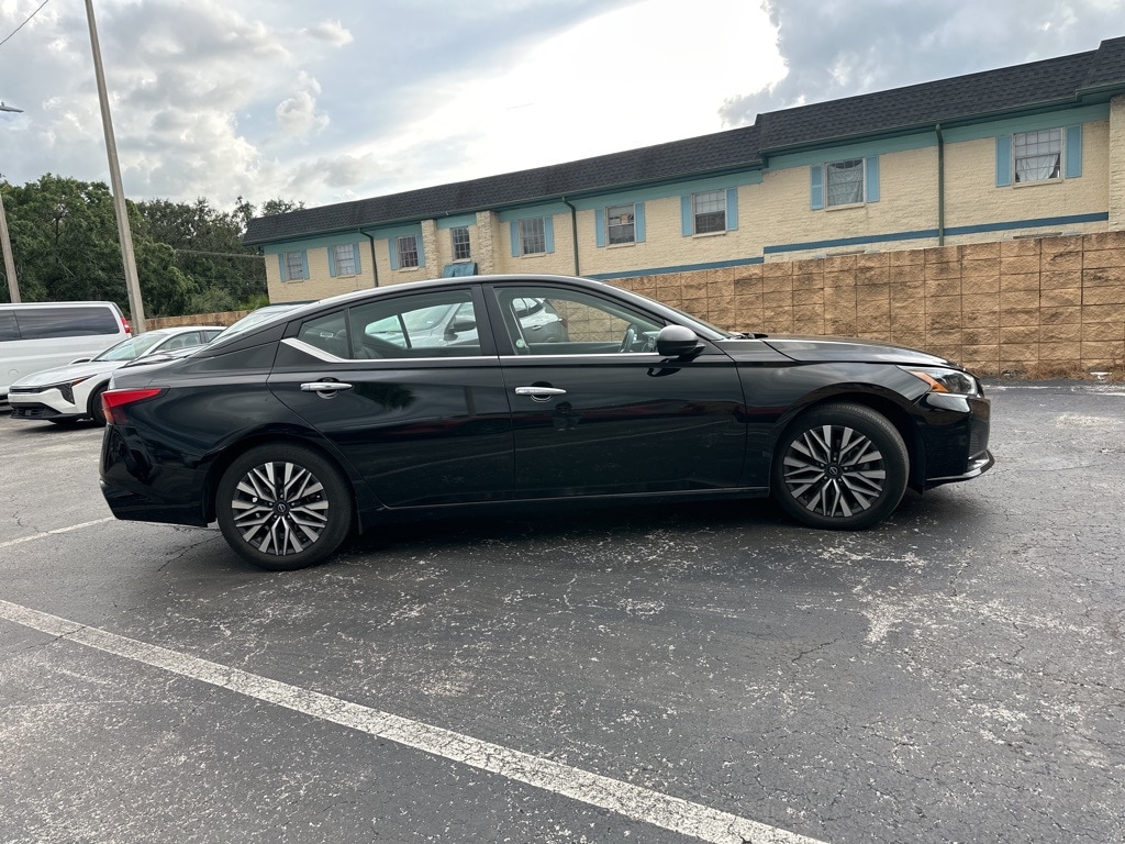 Thumbnail: 2024 Nissan Altima - 4
