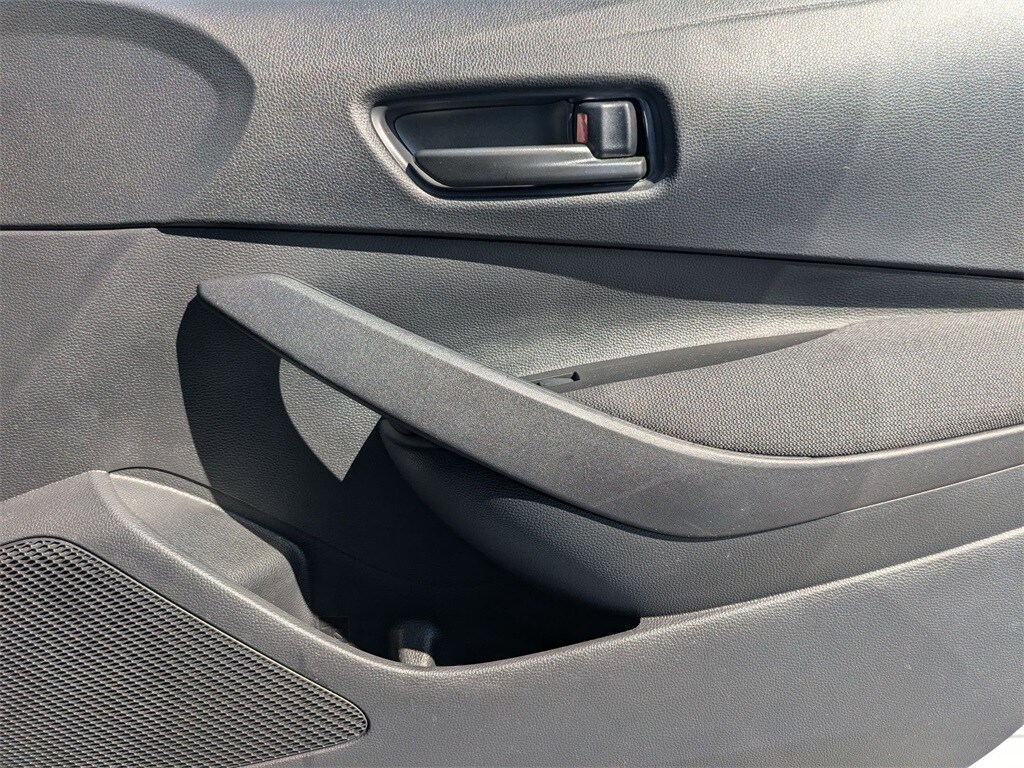 Thumbnail: 2025 Toyota Corolla - 32