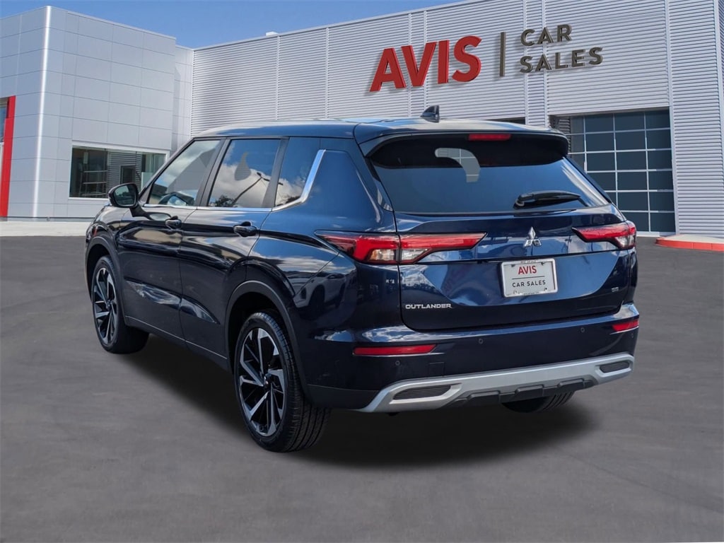 Thumbnail: 2024 Mitsubishi Outlander - 9