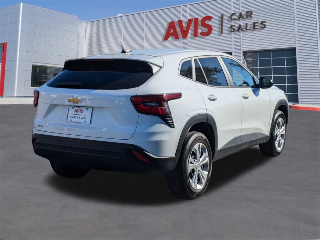 Thumbnail: 2025 Chevrolet Trax - 6