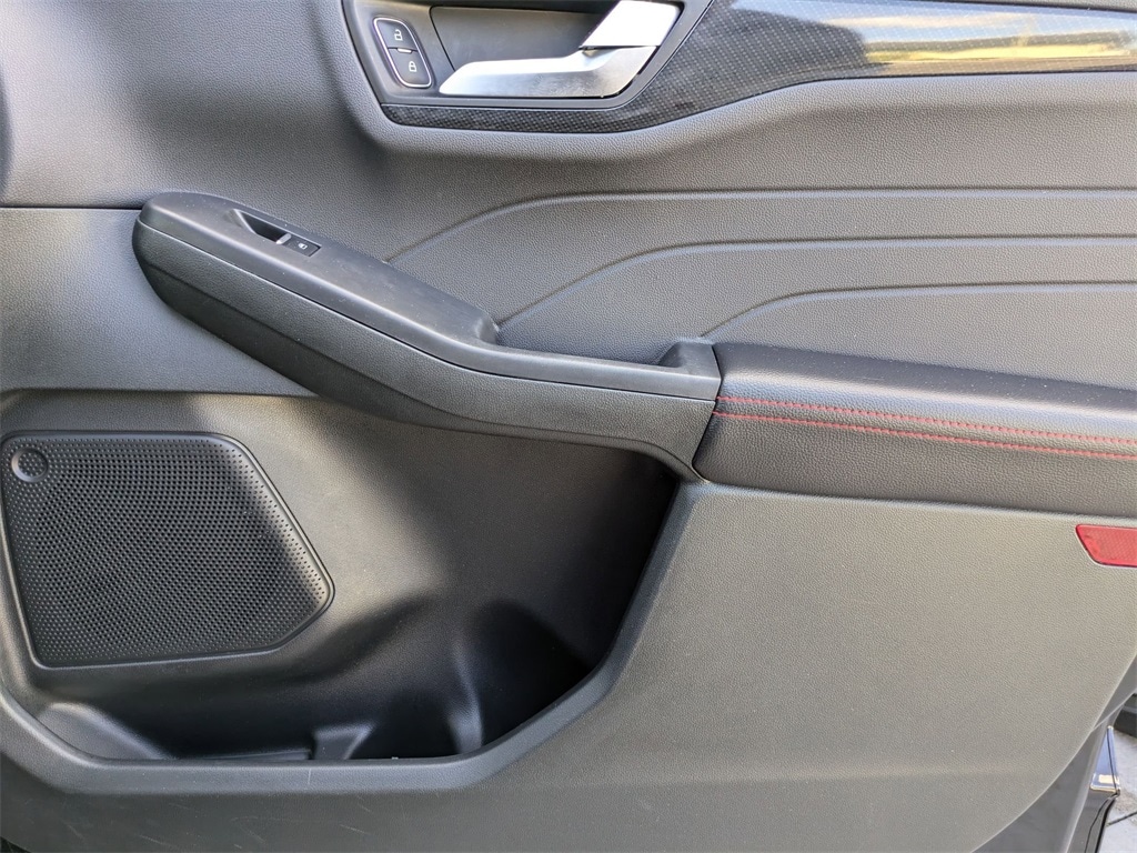 Thumbnail: 2025 Ford Escape - 32