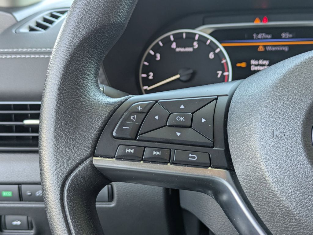 2025 Nissan Sentra SV - Photo 19