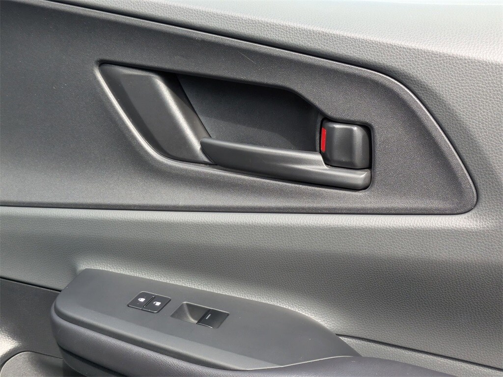 Thumbnail: 2024 Toyota Prius - 30