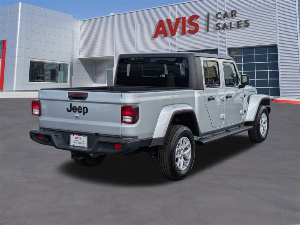 Thumbnail: 2023 Jeep Gladiator - 6