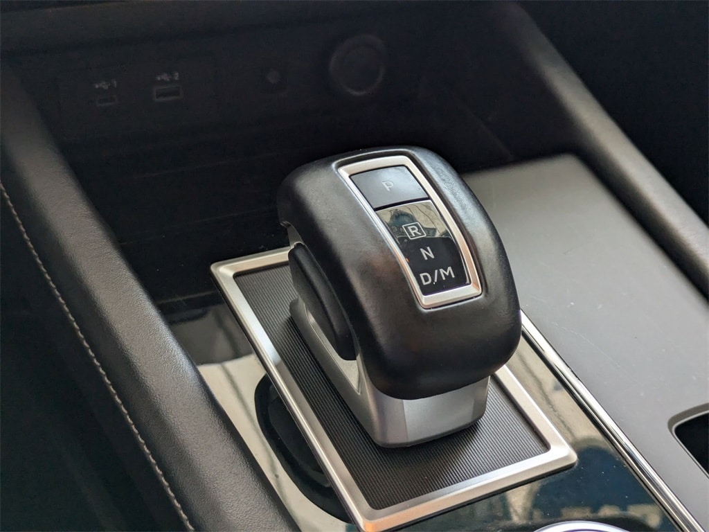 Thumbnail: 2024 Mitsubishi Outlander - 23