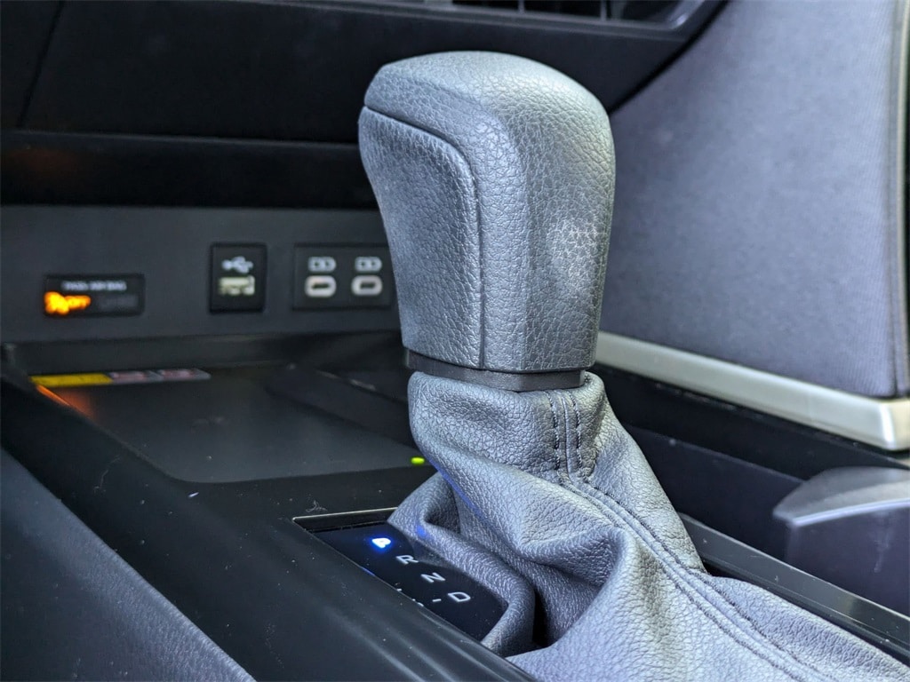 Thumbnail: 2025 Toyota Camry - 23