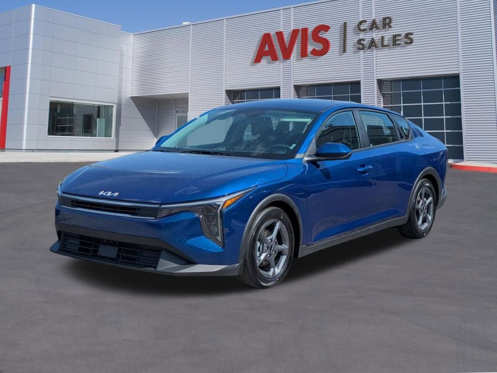 2025 Kia K4 LXS AT's photo