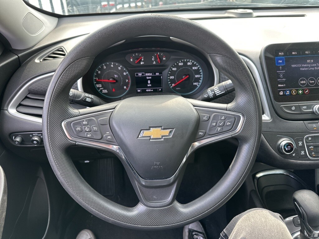 Thumbnail: 2024 Chevrolet Malibu - 21