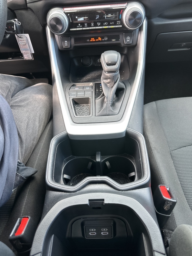 Thumbnail: 2025 Toyota RAV4 - 19
