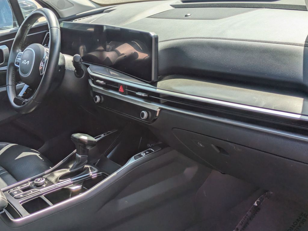 Thumbnail: 2024 Kia Sorento - 32