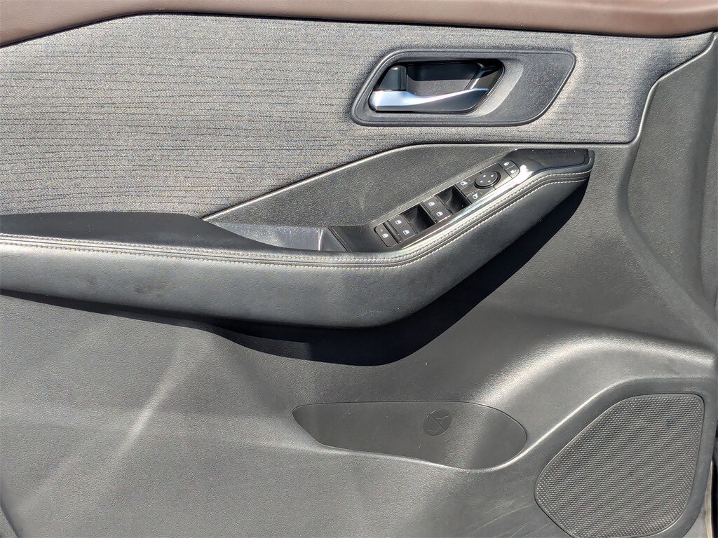 Thumbnail: 2023 Nissan Rogue - 11