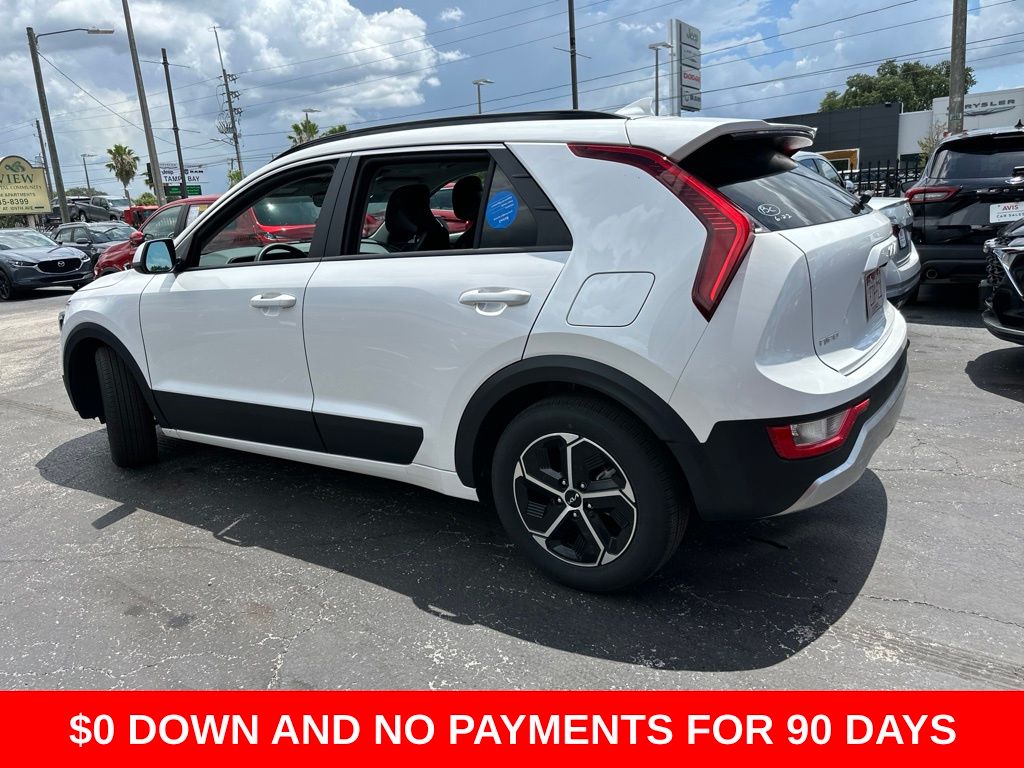 Thumbnail: 2025 Kia Niro - 4