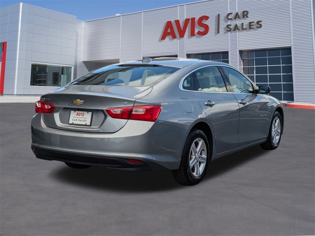 Thumbnail: 2023 Chevrolet Malibu - 6