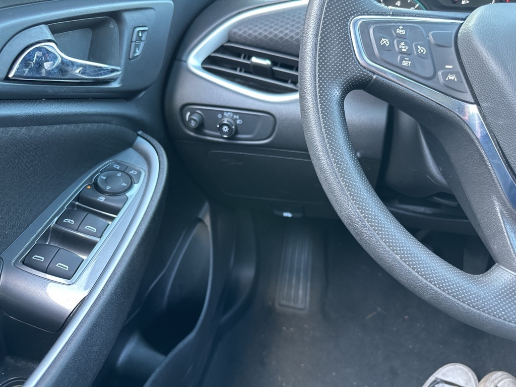 Thumbnail: 2024 Chevrolet Malibu - 19