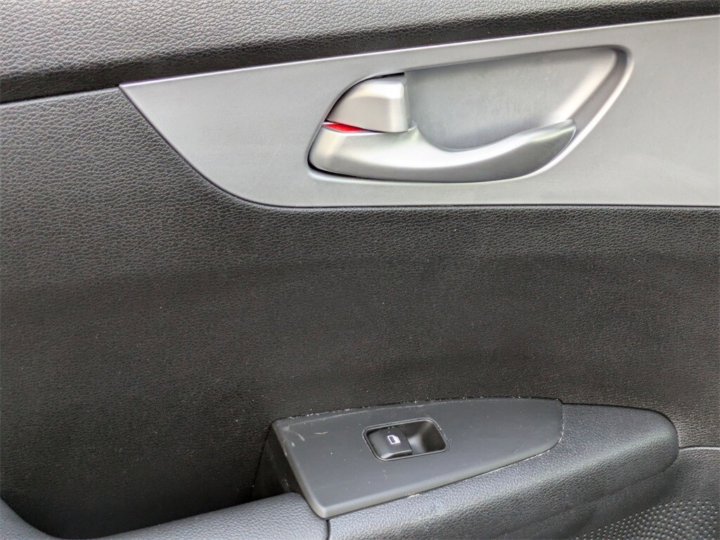 Thumbnail: 2024 Kia Forte - 26