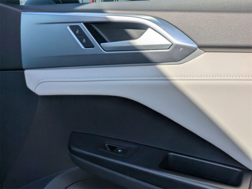 Thumbnail: 2025 Volkswagen Taos - 33