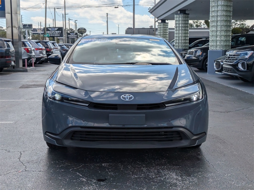 2024 Toyota Prius LE photo 2
