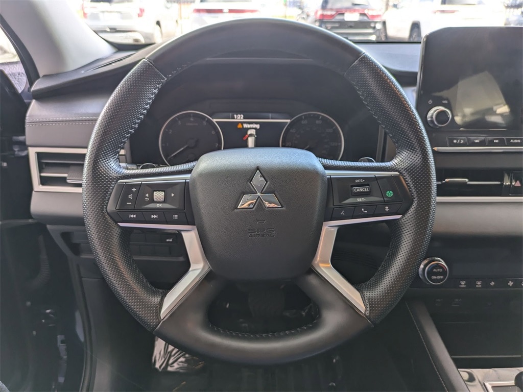 Thumbnail: 2024 Mitsubishi Outlander - 22