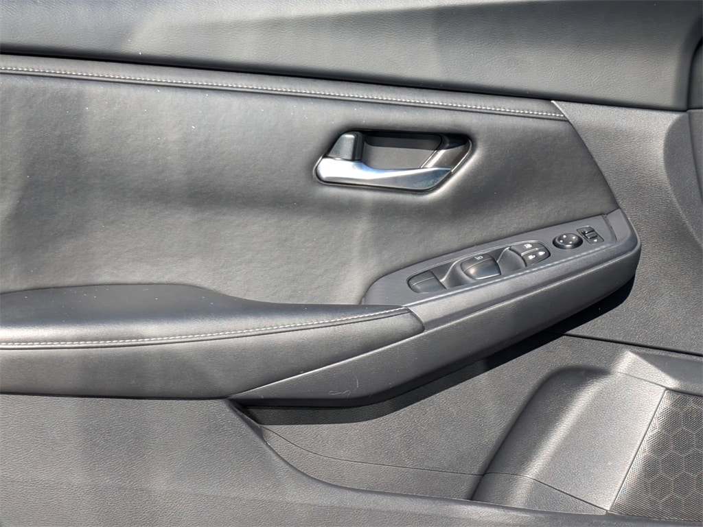 Thumbnail: 2024 Nissan Sentra - 9