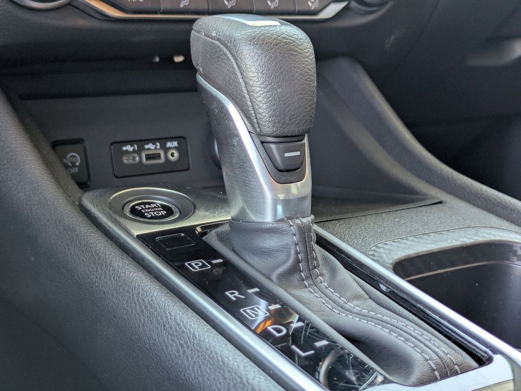 2025 Nissan Sentra SV - Photo 22