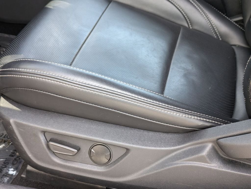 Thumbnail: 2025 Ford Mustang - 15