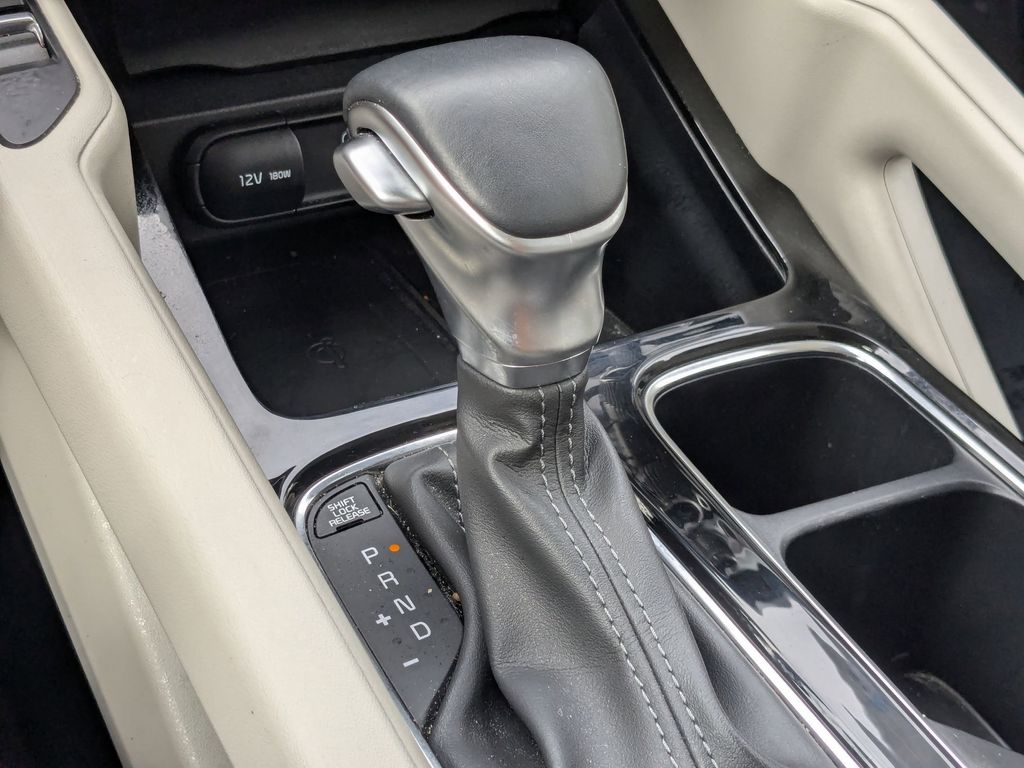 2025 Kia Telluride S - Photo 18