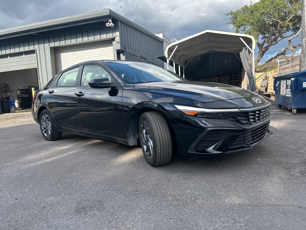 2024 Hyundai Elantra SEL 3