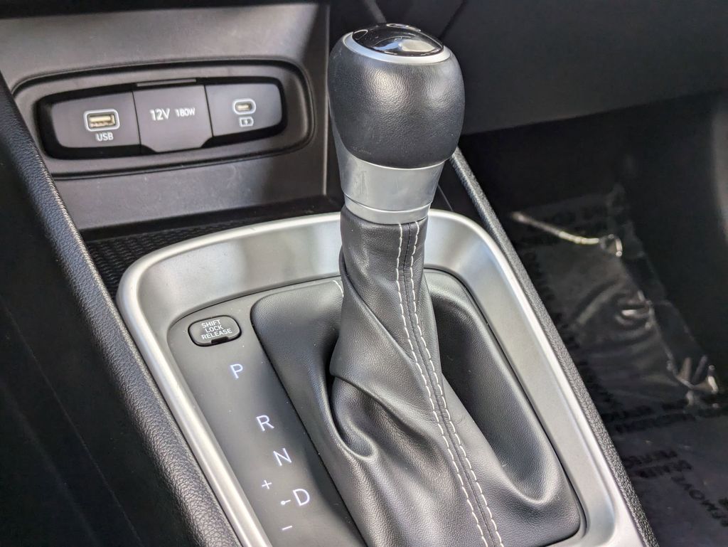 Thumbnail: 2025 Hyundai Venue - 21