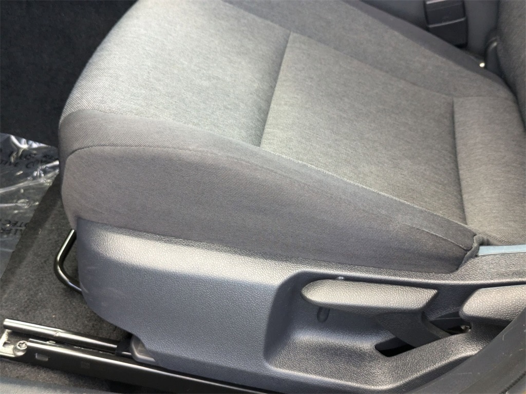 Thumbnail: 2025 Toyota Camry - 12