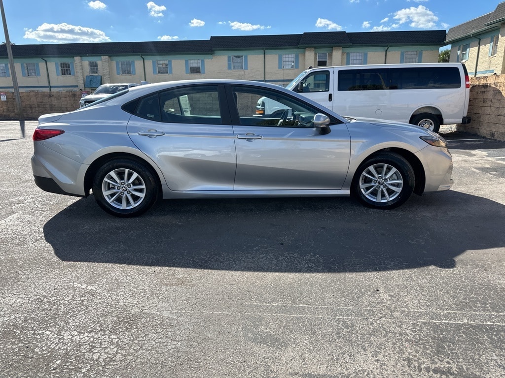 Thumbnail: 2025 Toyota Camry - 4