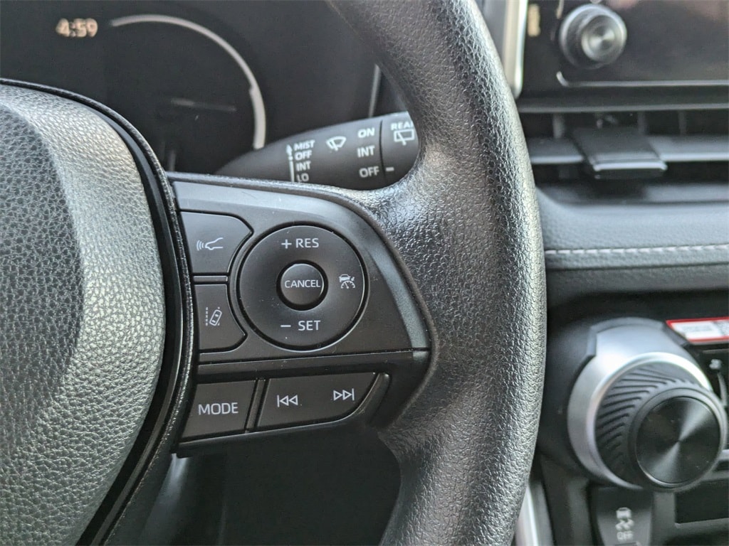 Thumbnail: 2025 Toyota RAV4 - 18