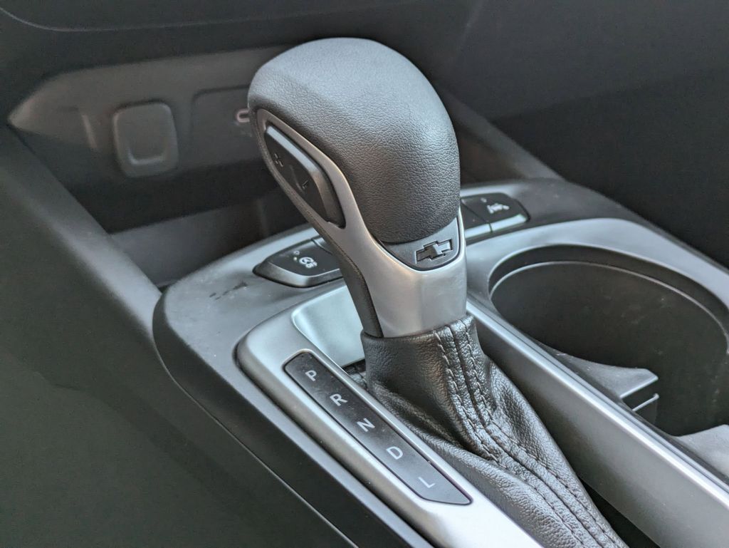2025 Chevrolet Trax LS - Photo 22