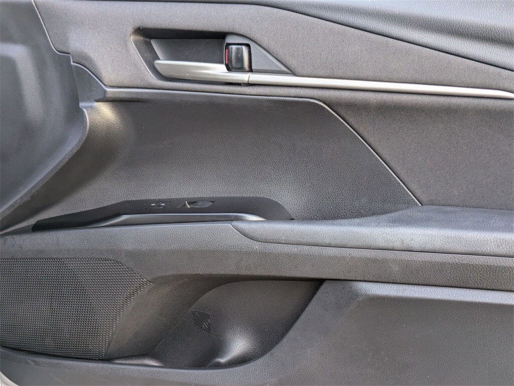 Thumbnail: 2025 Toyota Camry - 33