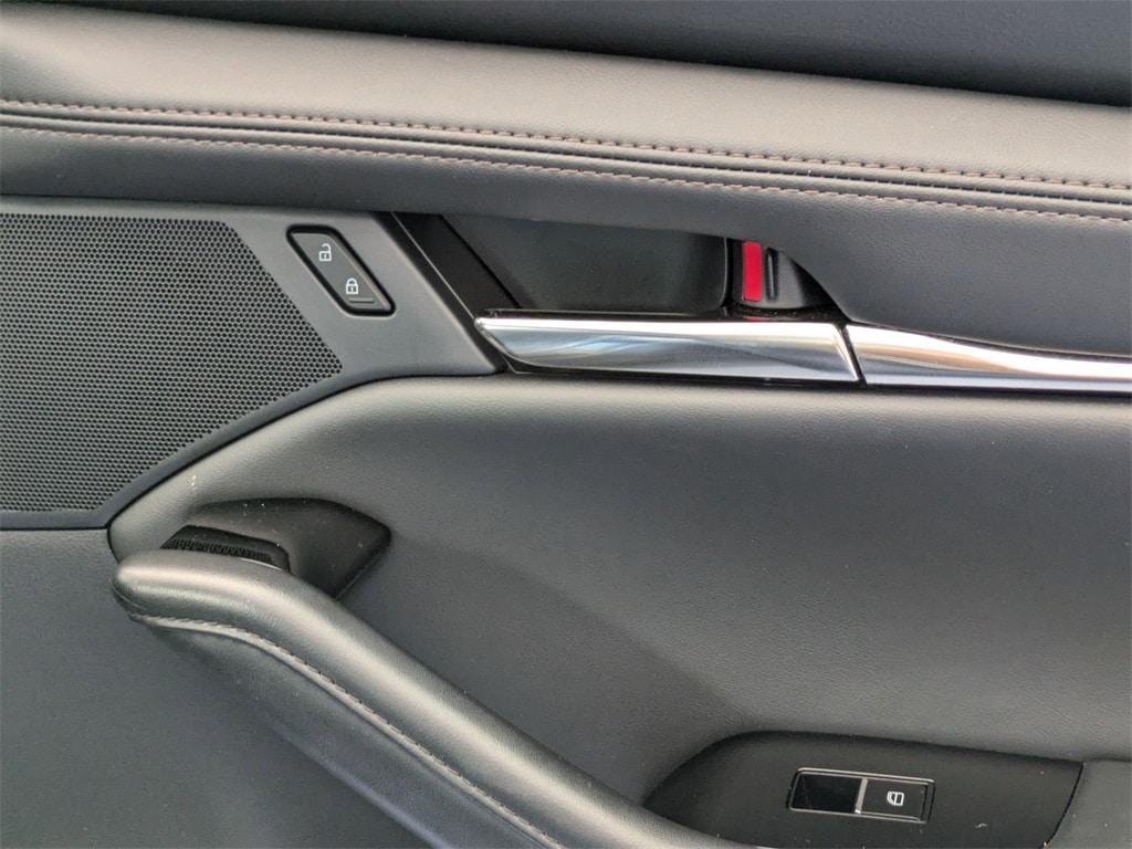 Thumbnail: 2025 Mazda Mazda3 - 32