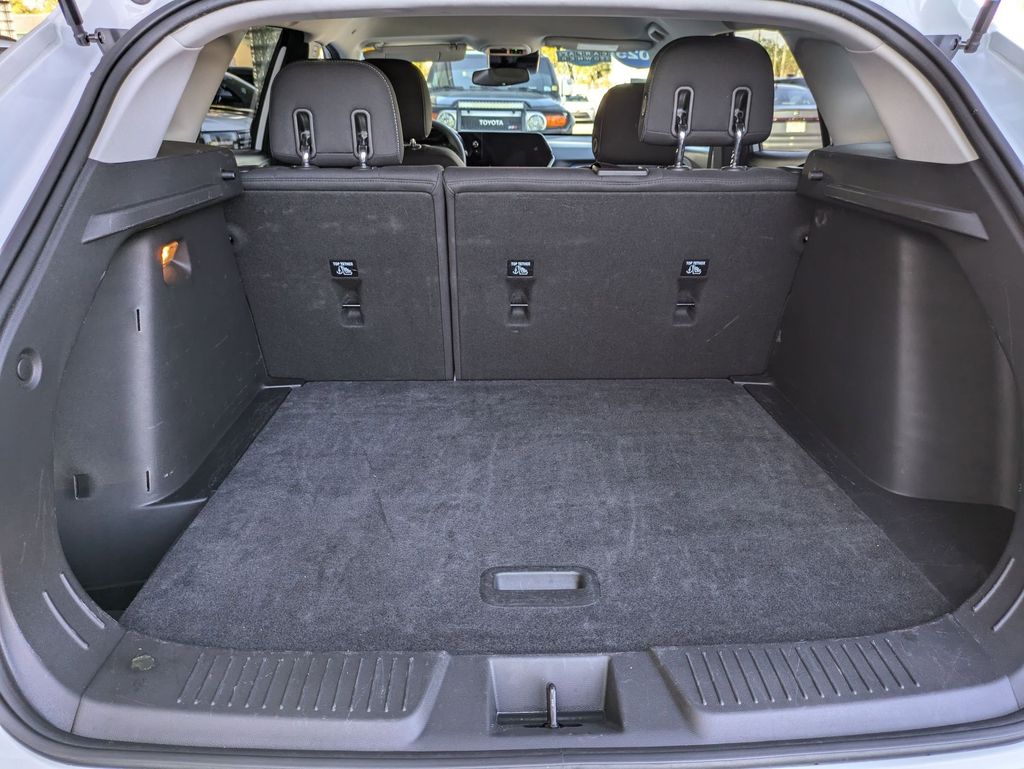 2025 Chevrolet Trax LS - Photo 28