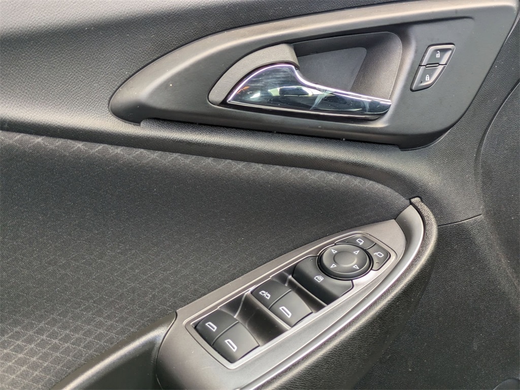 Thumbnail: 2024 Chevrolet Malibu - 10