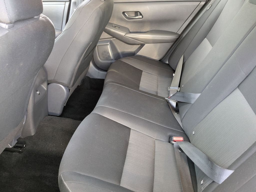 2025 Nissan Sentra SV - Photo 27