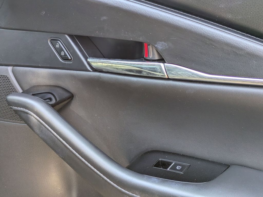 Thumbnail: 2025 Mazda CX-30 - 33