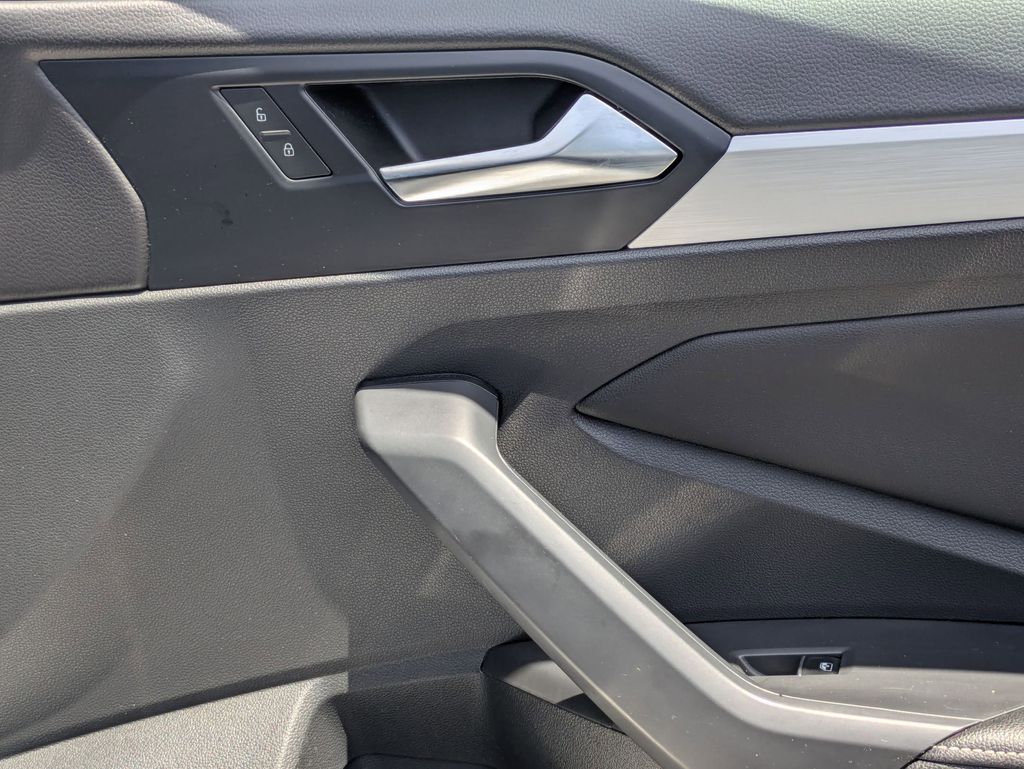 Thumbnail: 2025 Volkswagen Jetta - 33