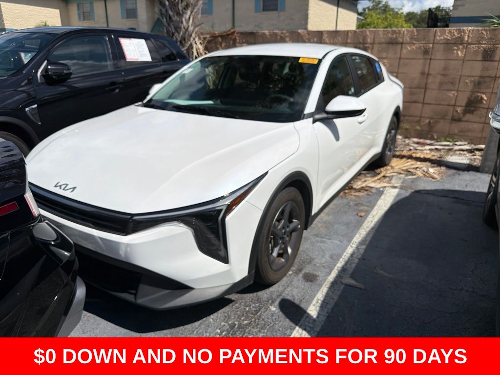 2025 Kia K4 LXS AT's photo