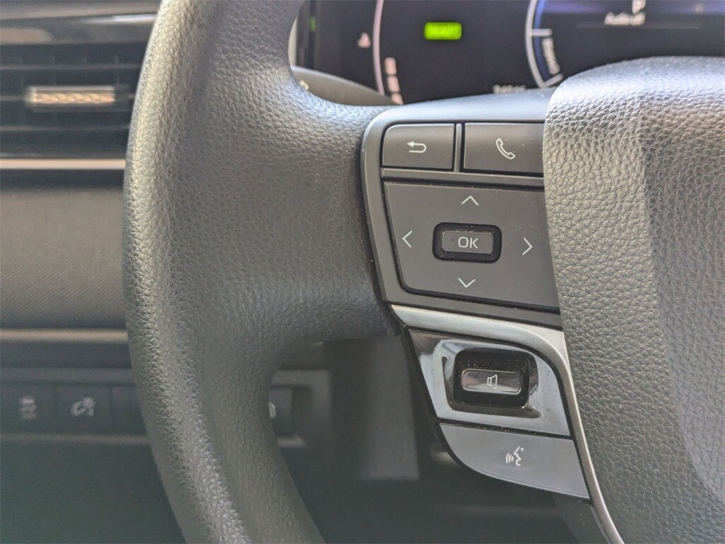 Thumbnail: 2025 Toyota Camry - 20