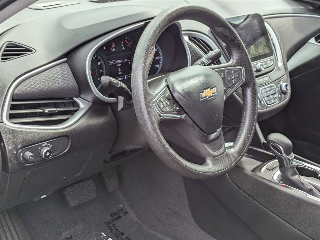 Thumbnail: 2023 Chevrolet Malibu - 11