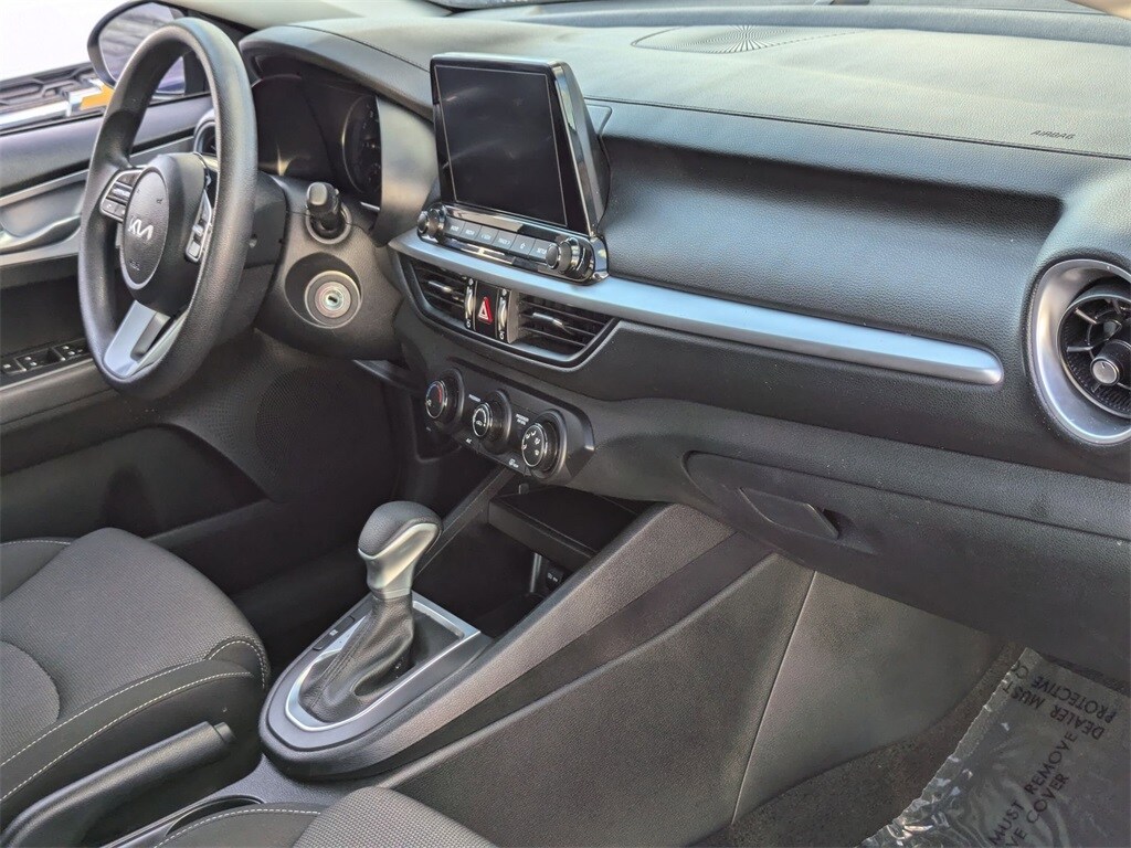 Thumbnail: 2024 Kia Forte - 31