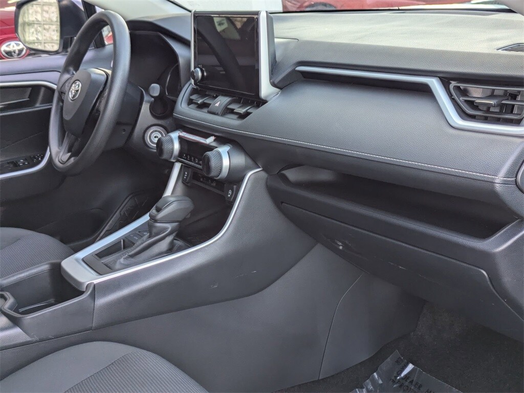 Thumbnail: 2025 Toyota RAV4 - 29