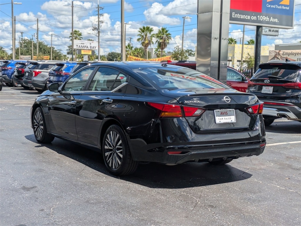 Thumbnail: 2024 Nissan Altima - 9