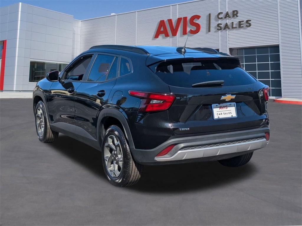 Thumbnail: 2025 Chevrolet Trax - 9