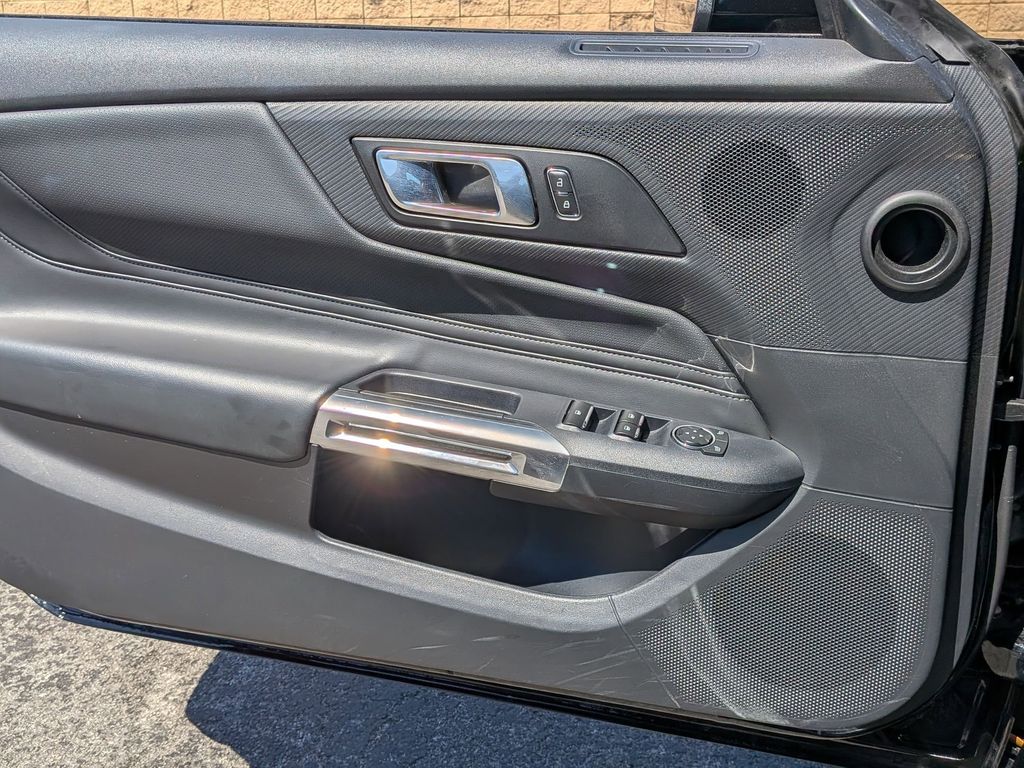 Thumbnail: 2025 Ford Mustang - 11