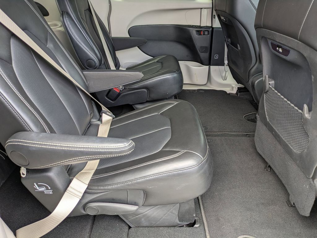 Thumbnail: 2024 Chrysler Pacifica - 28